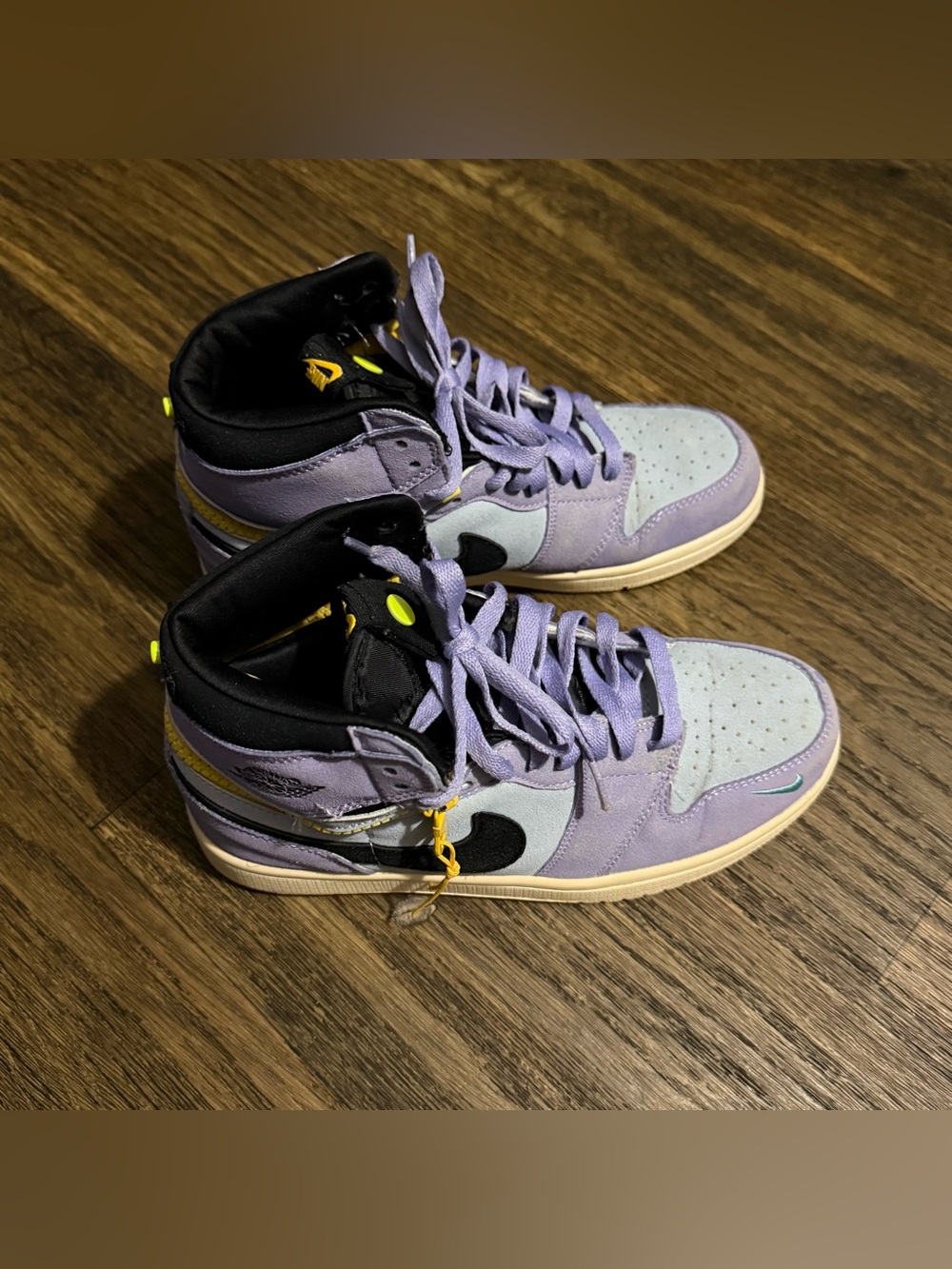 Air Jordan 1 High Zoom CMFT “Lemon Twist” – Women’s Size 8 - Picture 4 of 10